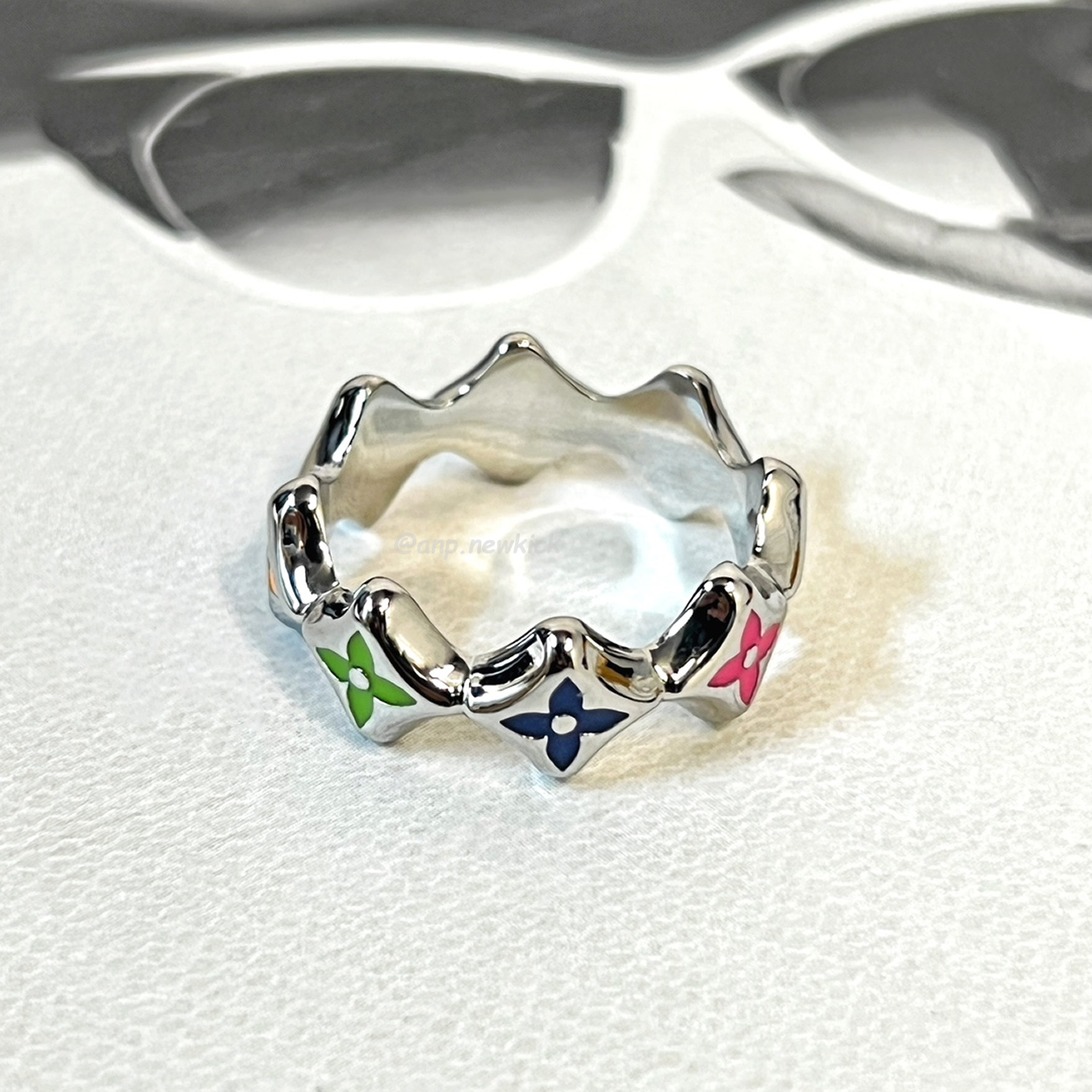 Louis Vuitton Mng Party Set Of 2 Rings Multicolored (6) - www.newkick.vip